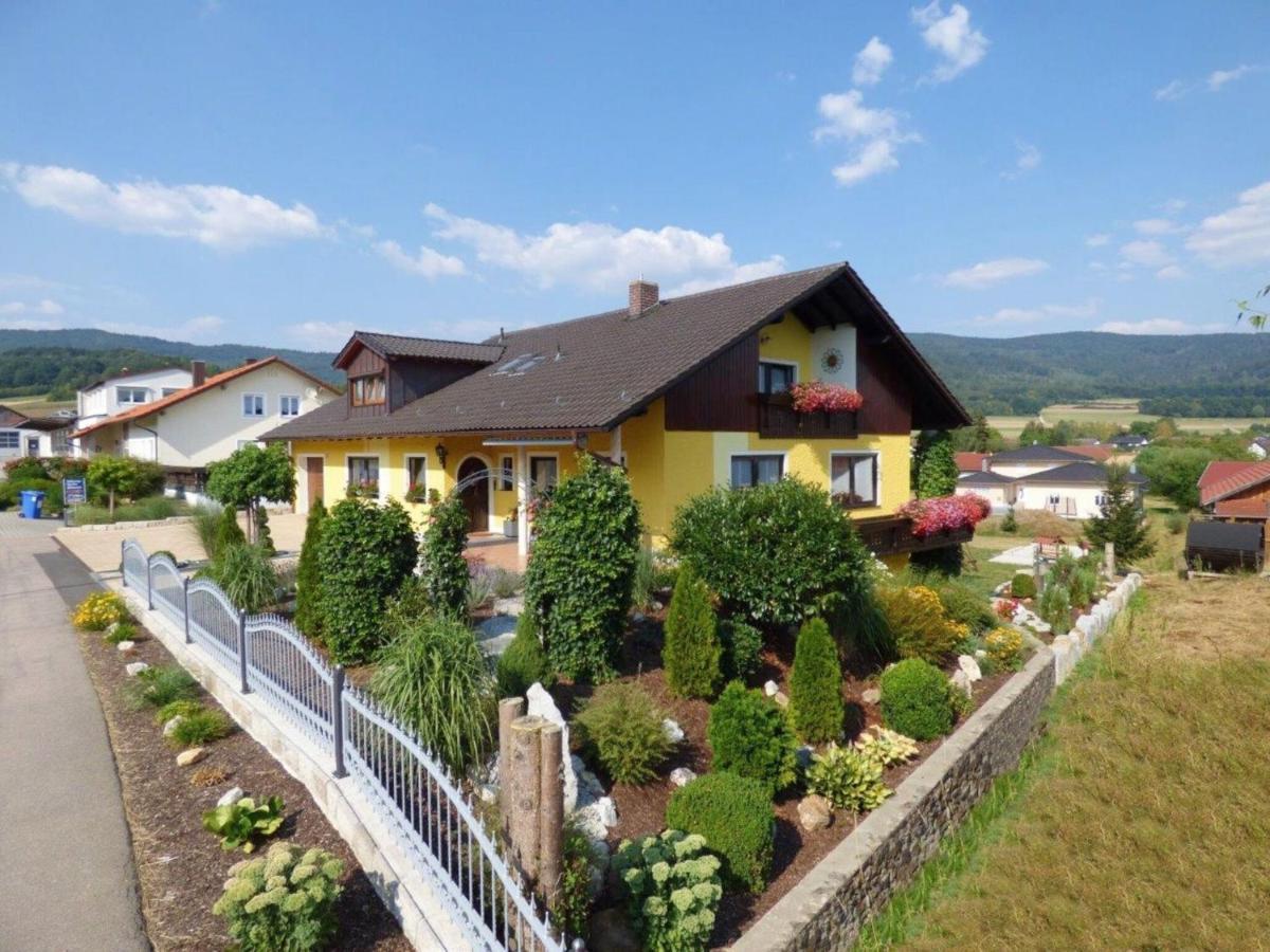 Gleißenberg Scenic Apartment With Balcony Garden Deckchairs Barbecue מראה חיצוני תמונה